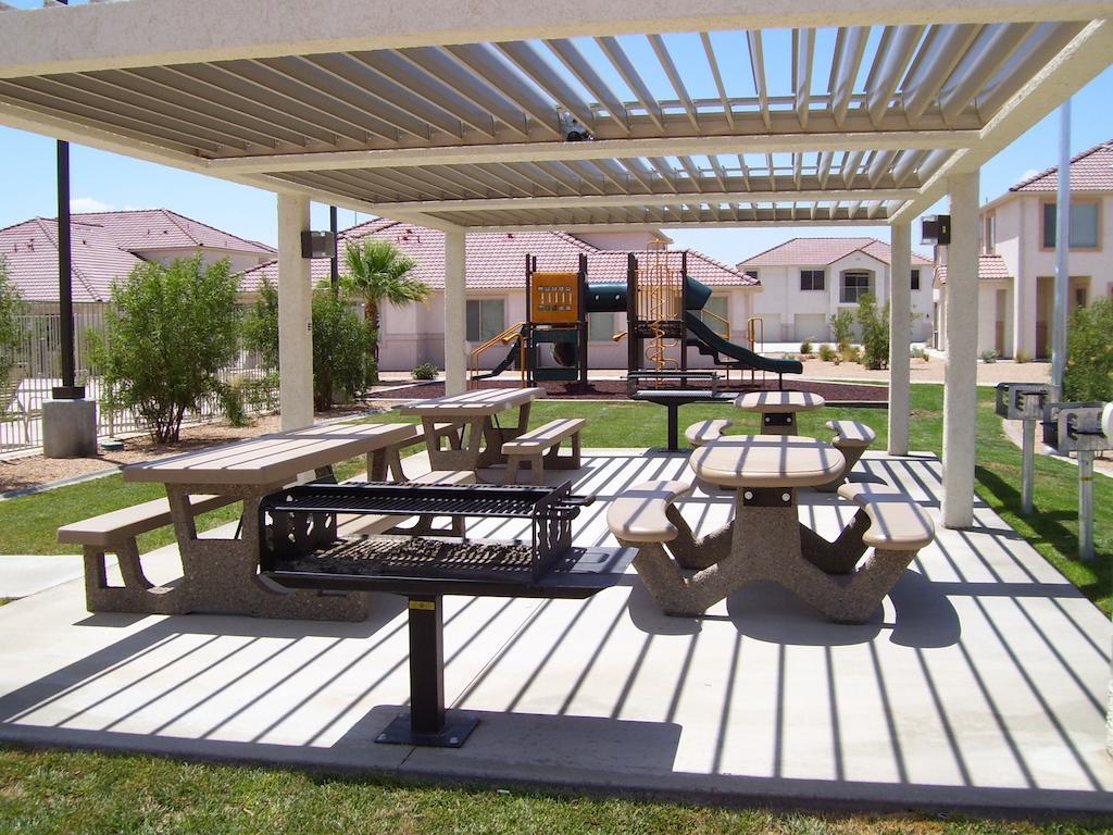 The Springs Condominium Resort Мъскийт Екстериор снимка